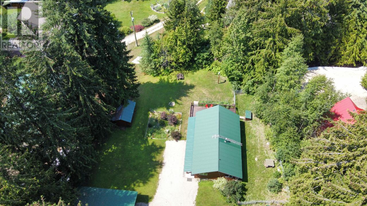436 BAYVIEW Road, nakusp, British Columbia