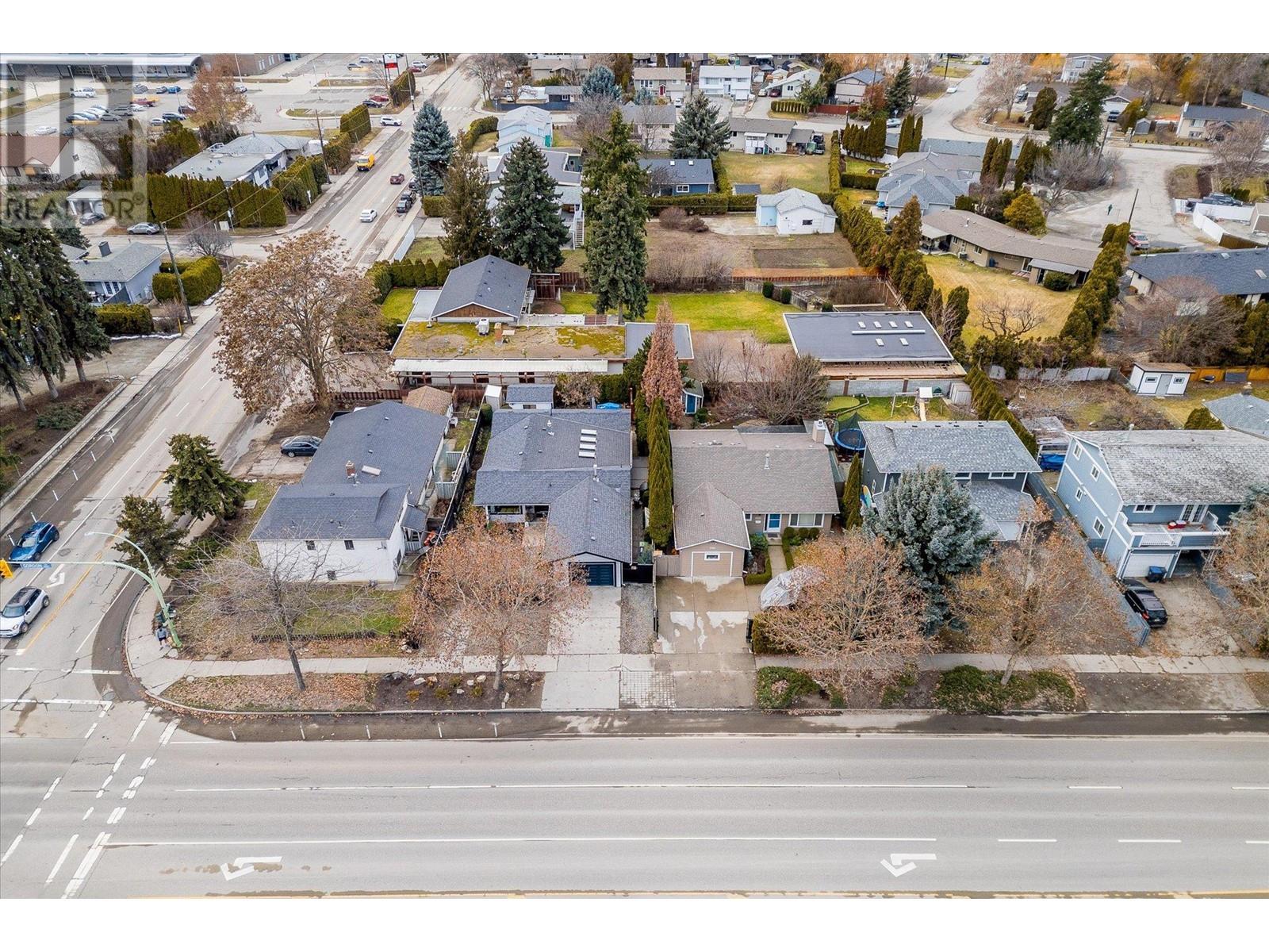 2690 Gordon Drive, kelowna, British Columbia
