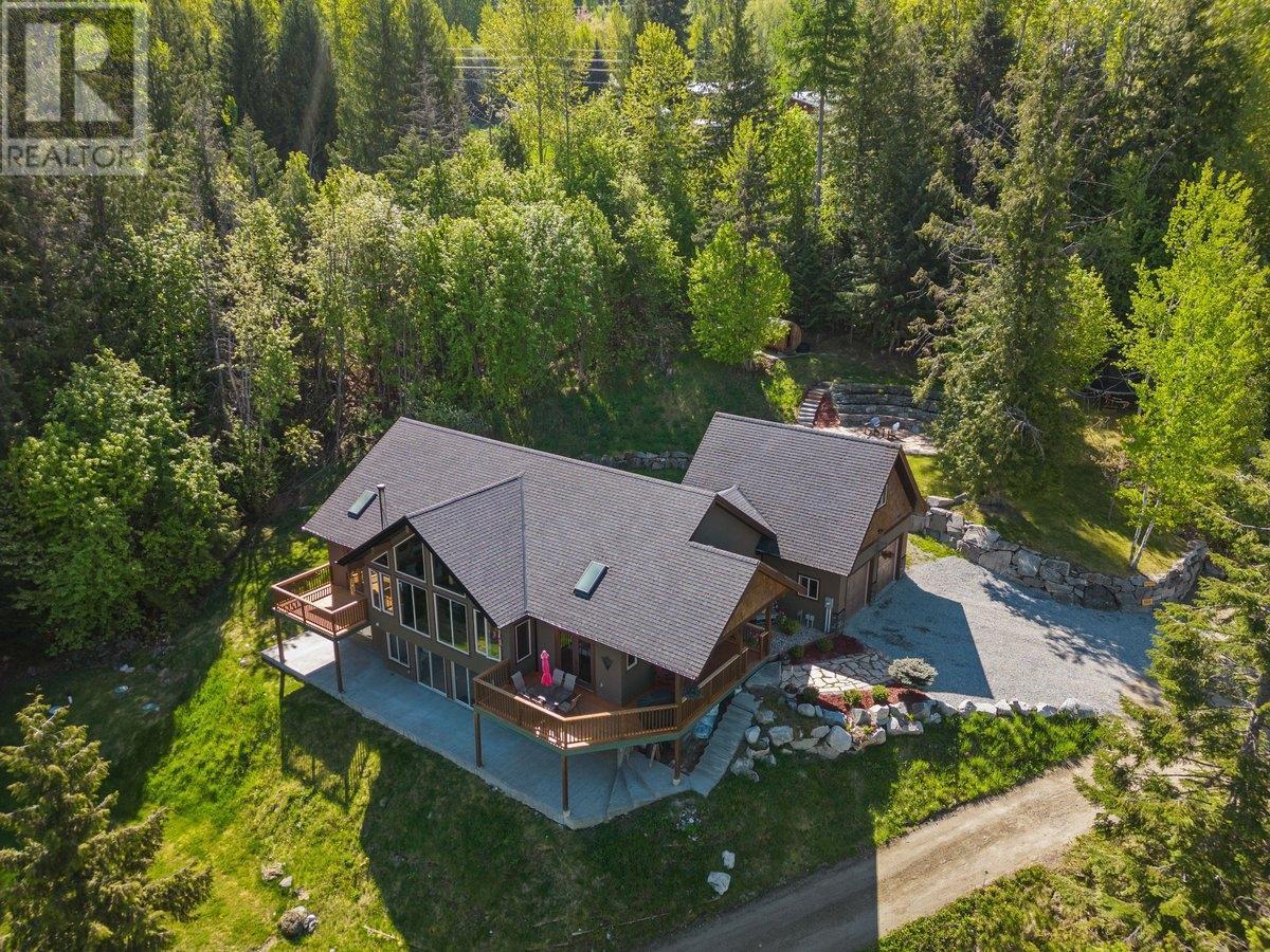3213 VINDUSKY Road, nelson, British Columbia