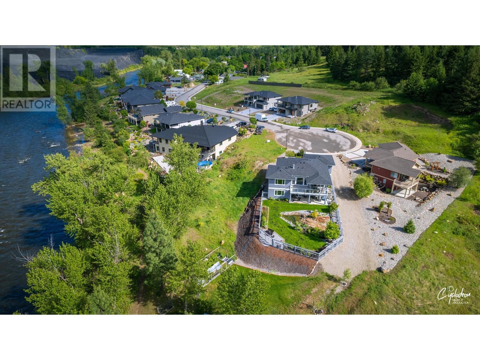 8840 RIVERSIDE Drive, grand forks, British Columbia