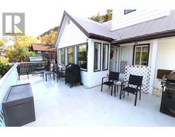 1834 WILMES Lane, trail, British Columbia