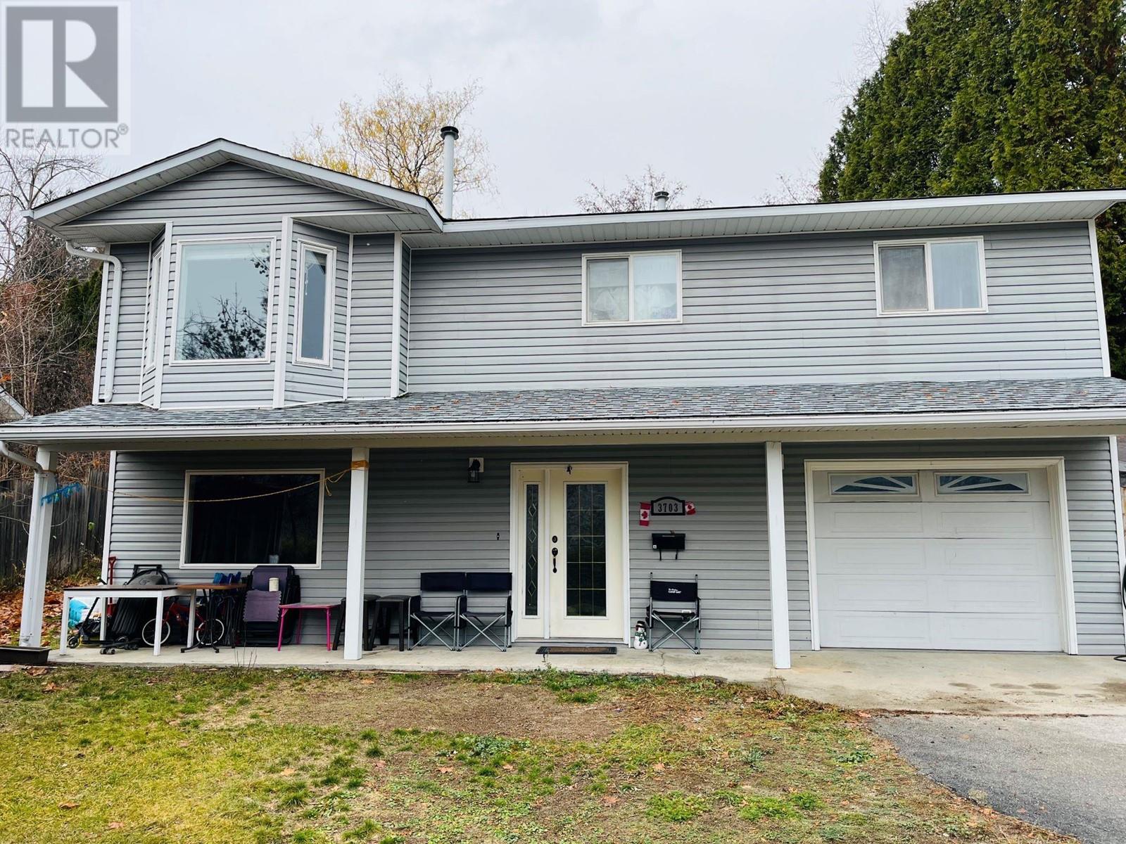 3703 9th Avenue, castlegar, British Columbia