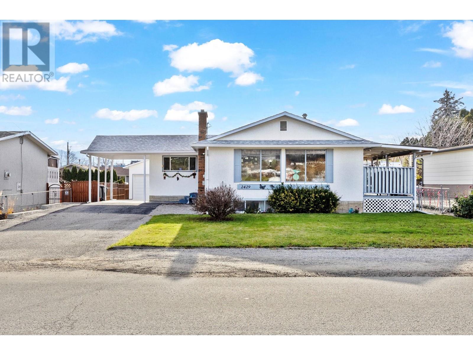 2429 Gosset Road, west kelowna, British Columbia