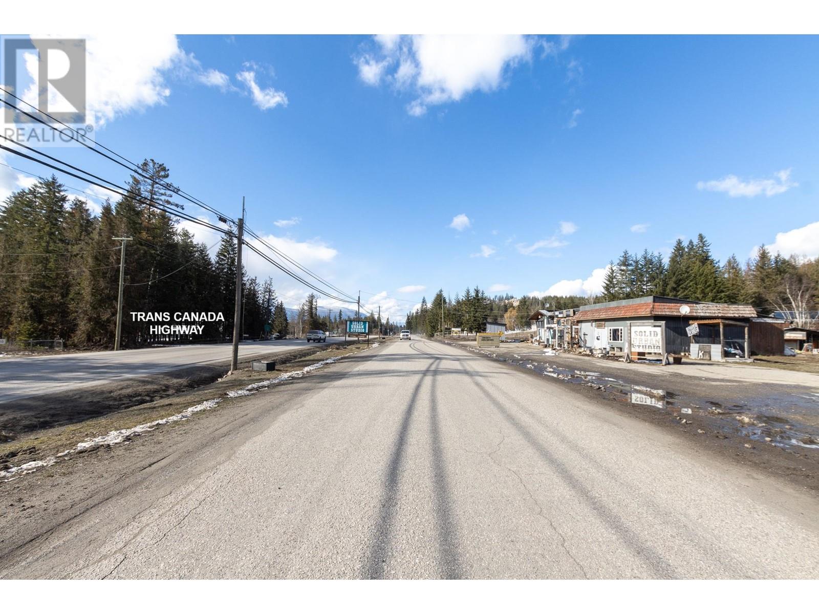 5755 Mellor Frontage Road, salmon arm, British Columbia