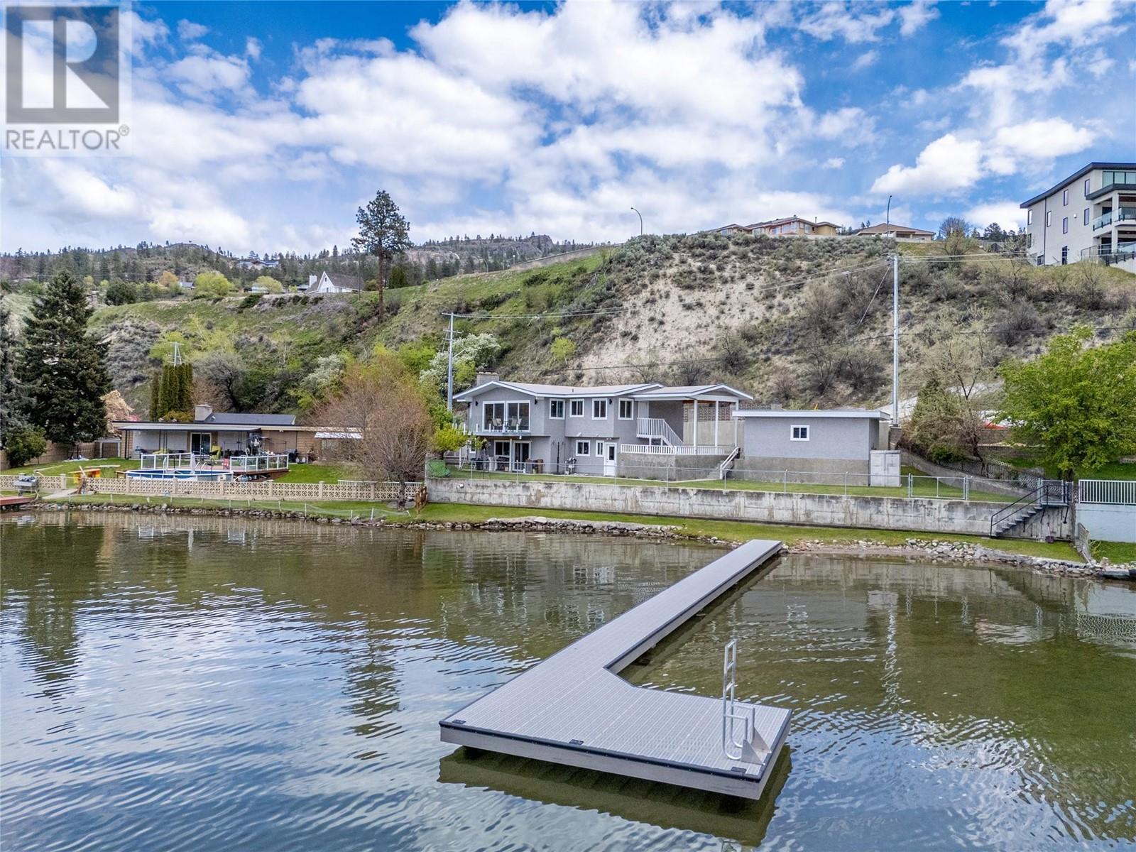 3951 Lakeside Road, penticton, British Columbia