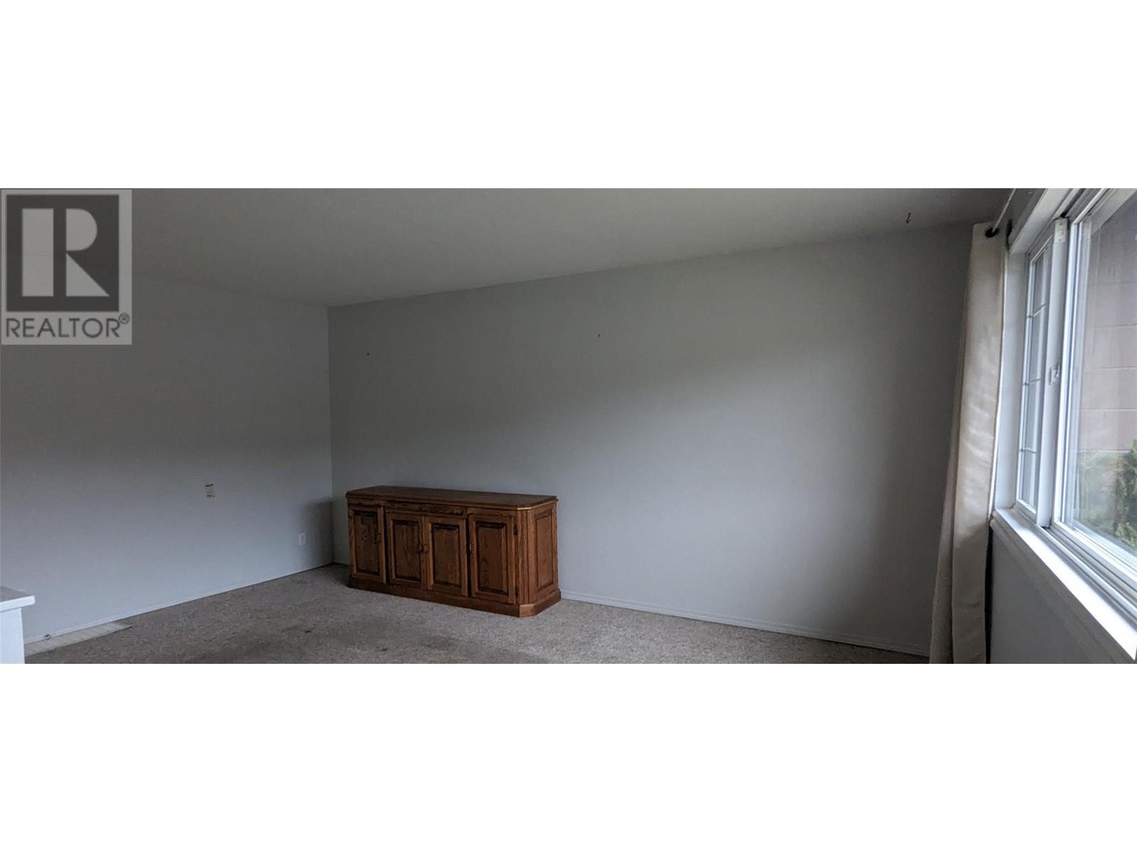 1613 W Third Street, revelstoke, British Columbia