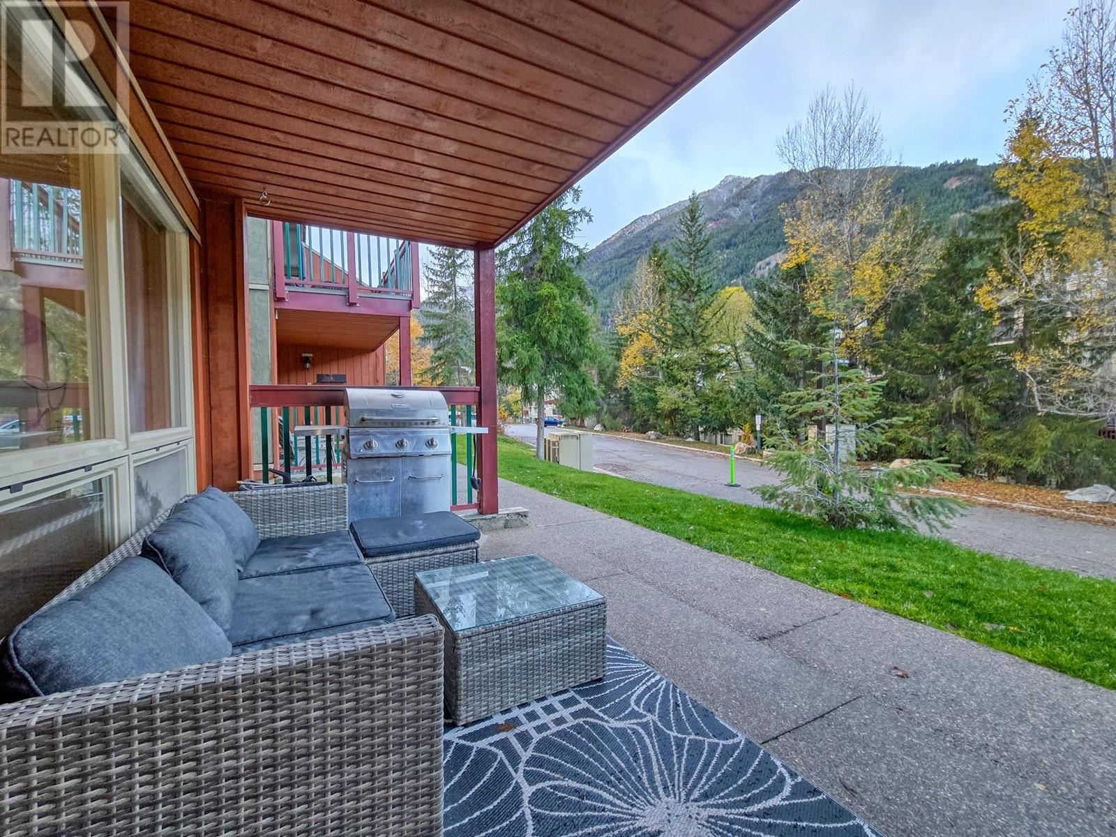 2030 PANORAMA Drive Unit# 306, panorama, British Columbia