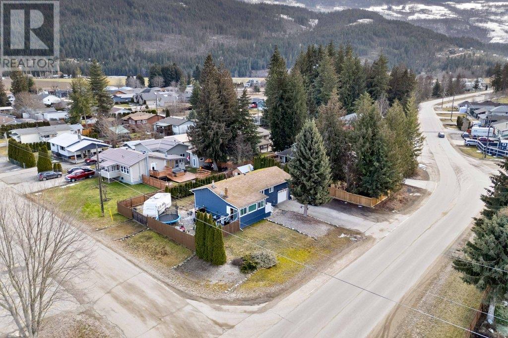 1209 Martinson Avenue, sicamous, British Columbia