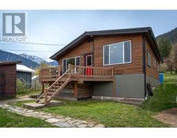 127 8TH North Street, kaslo, British Columbia