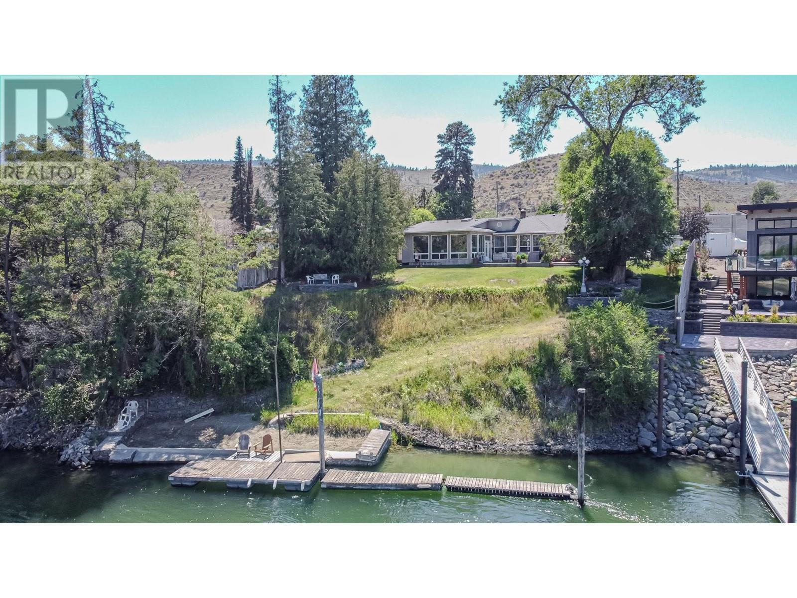 1590 LORNE  E Street, kamloops, British Columbia