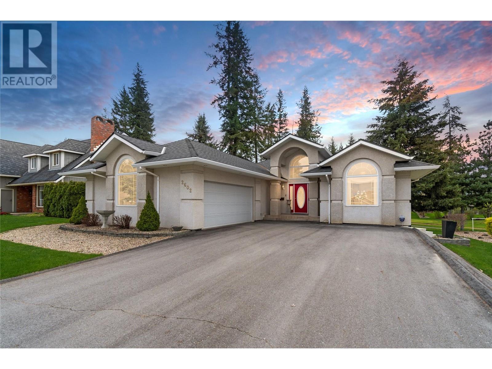 2602 Golf Course Drive, blind bay, British Columbia