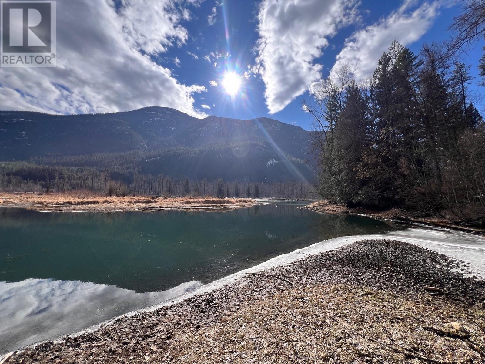 4640 Slocan River Road, winlaw, British Columbia