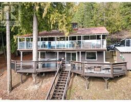 7796 Columbia Drive, anglemont, British Columbia