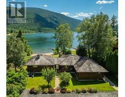 3918 MACGREGOR WEST Road, nelson, British Columbia