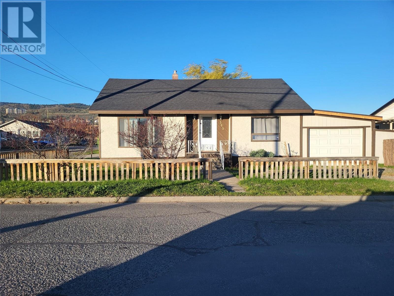 505 MCGOWAN Avenue, kamloops, British Columbia