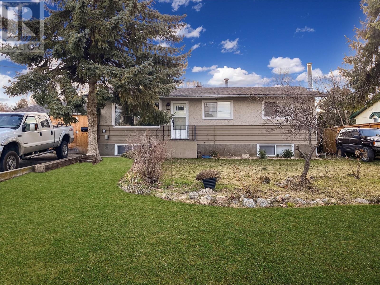 215 Davie Road S, kelowna, British Columbia