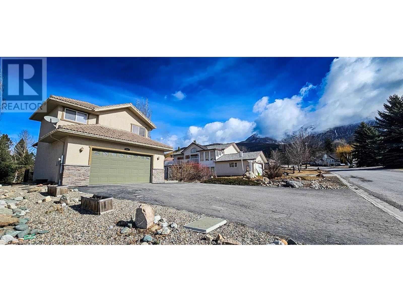 5041 RIVERVIEW Road, fairmont hot springs, British Columbia