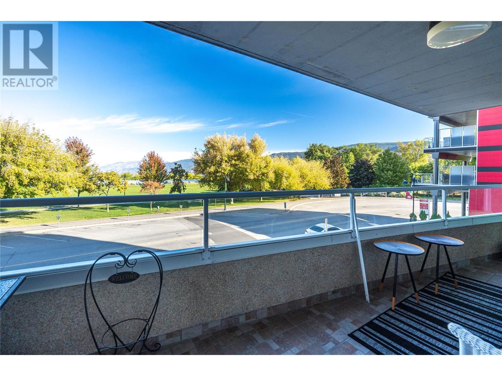 86 Lakeshore Drive Unit# 202, penticton, British Columbia