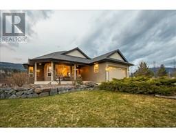 891 WATERLOO Road, castlegar, British Columbia
