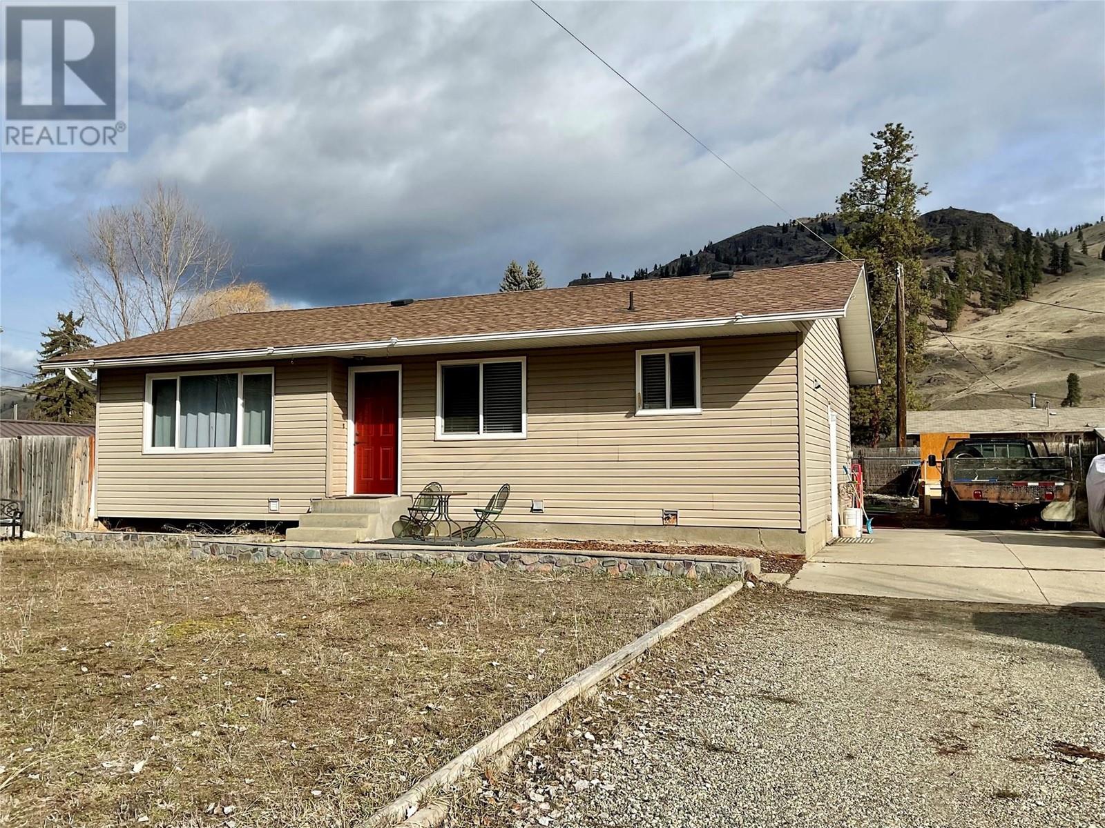 577 SEVENTH Avenue, midway, British Columbia