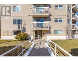803 FAIRVIEW Road Unit# 205, penticton, British Columbia