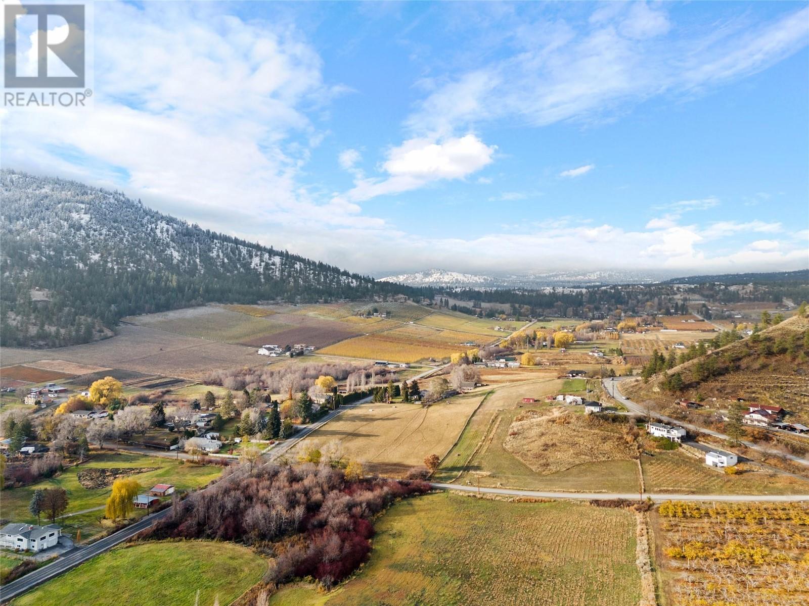 9827 Gillard Avenue, summerland, British Columbia