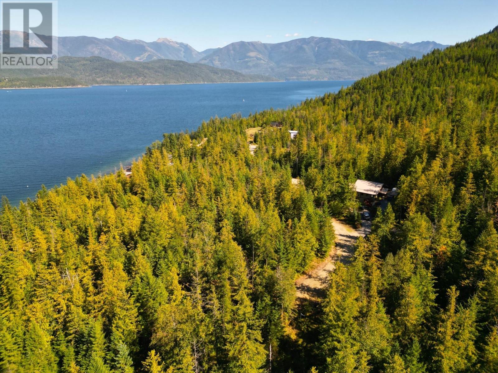 434 LEXINGTON Avenue, procter, British Columbia