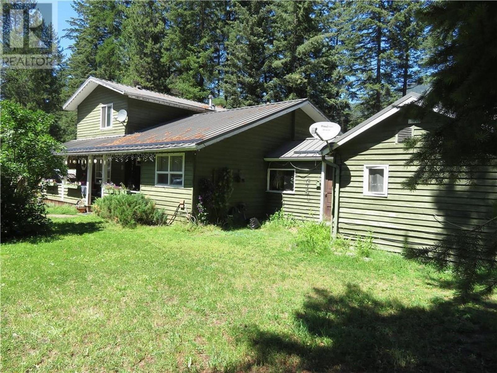 1157 Highway 6 Highway E, cherryville, British Columbia