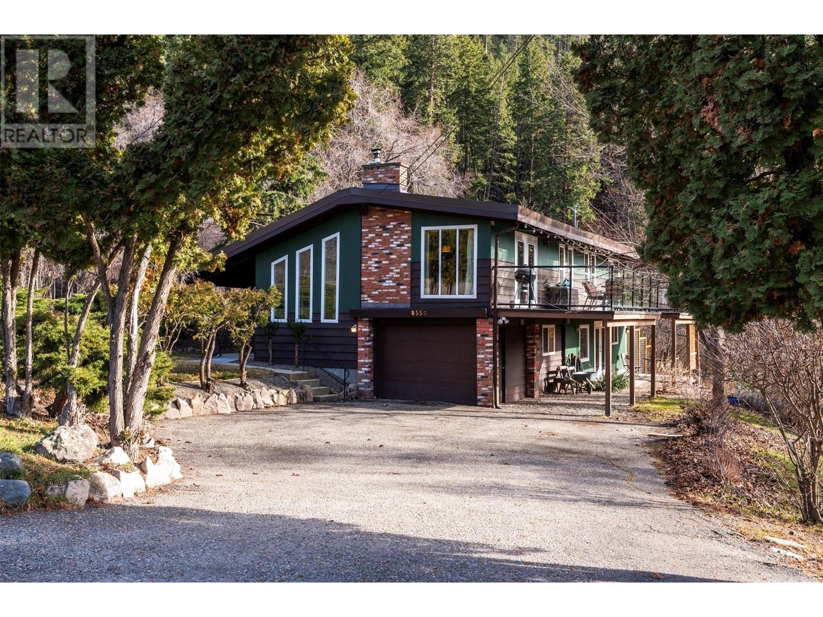 8550 Harbour Heights Road, vernon, British Columbia