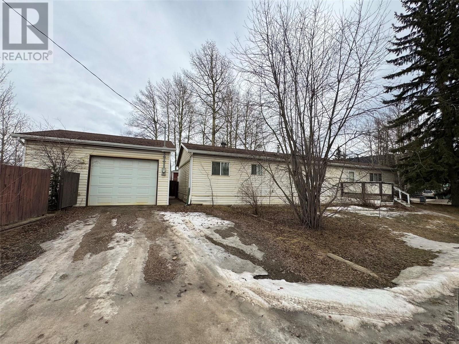 4308 52B Avenue NE, chetwynd, British Columbia