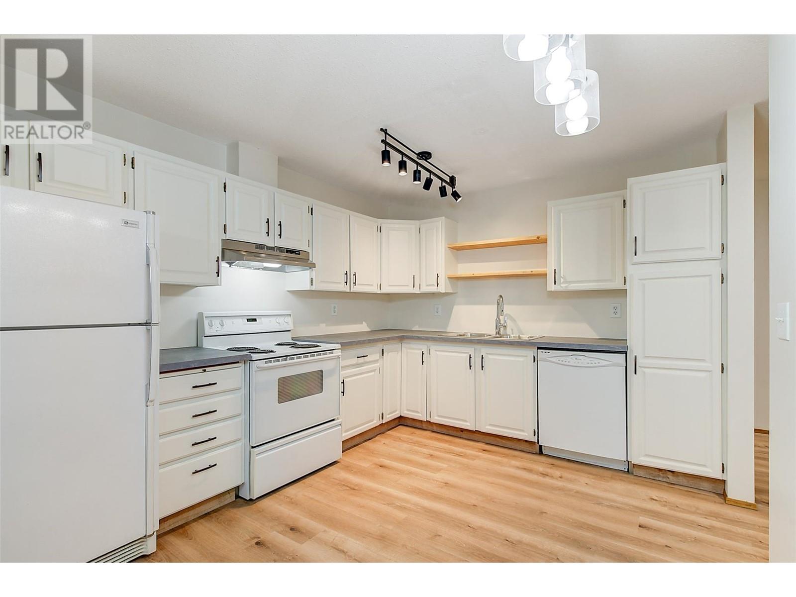 489 Highway 33 W Unit# 221, kelowna, British Columbia