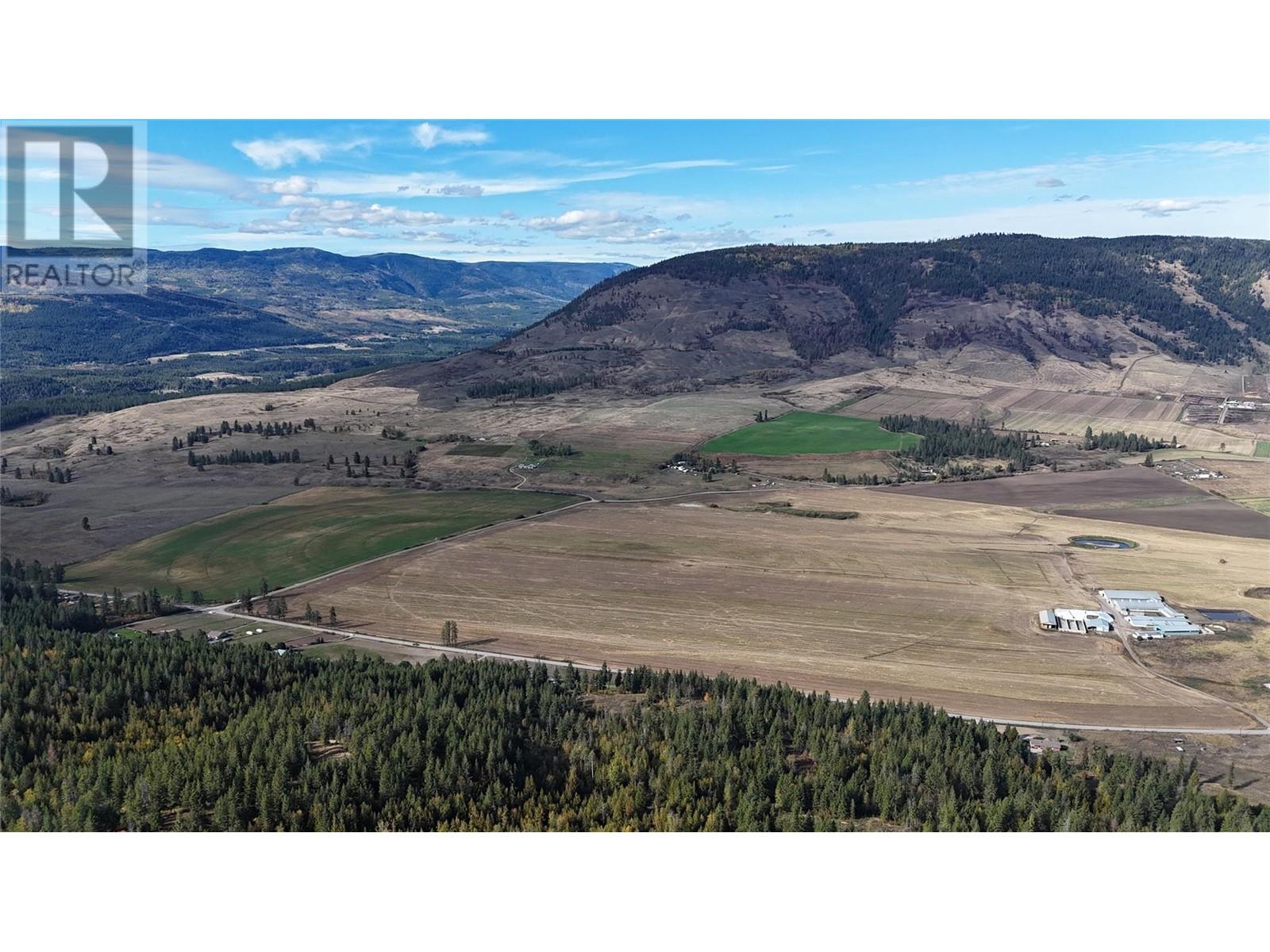 5135 Salmon River Road, spallumcheen, British Columbia