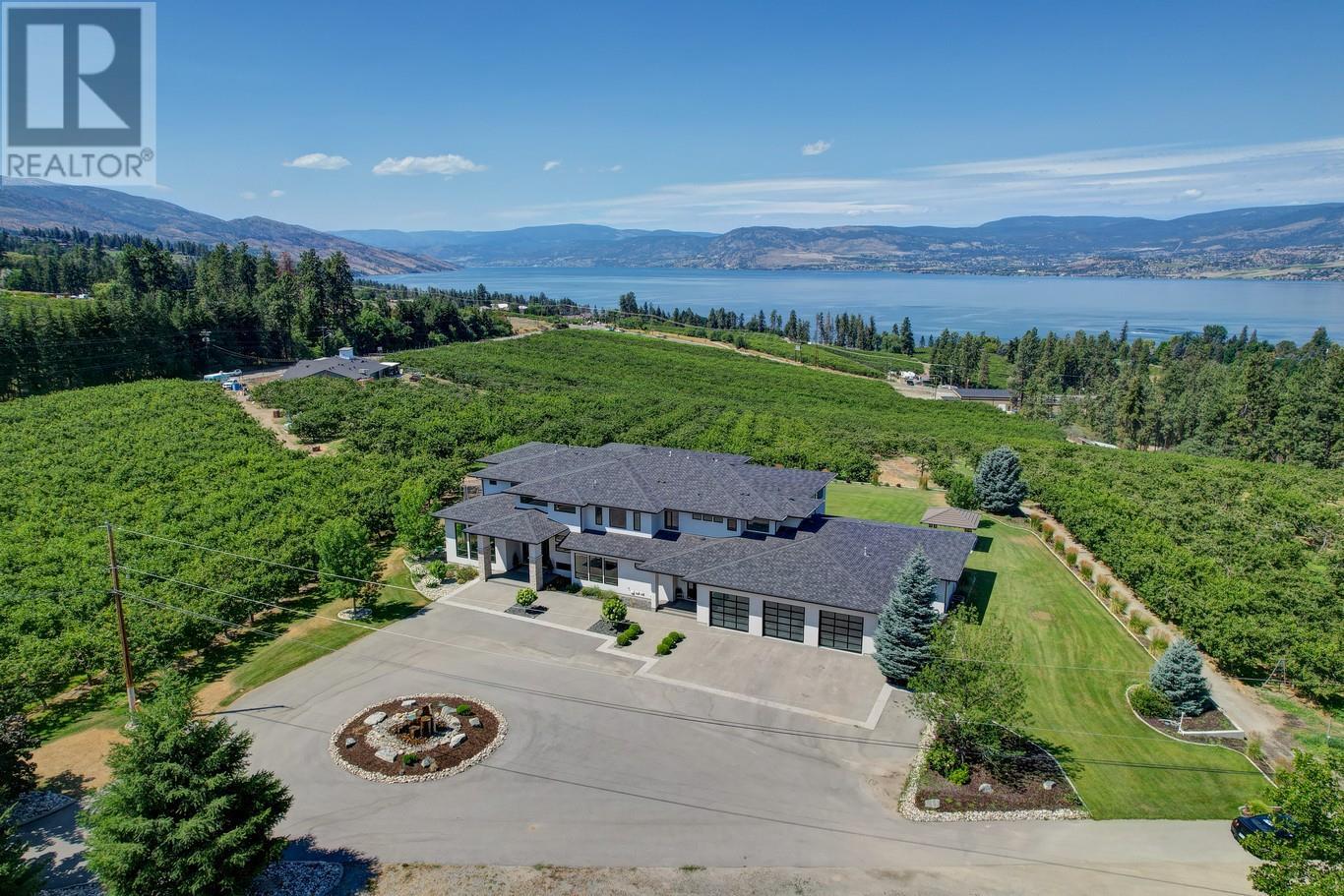 590 Barnaby Road, kelowna, British Columbia
