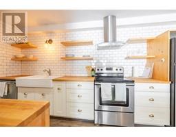30 Ridgemont Avenue Unit# 103, fernie, British Columbia