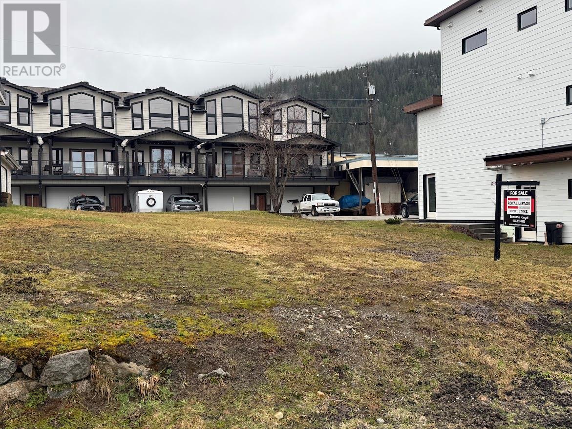 309 Taylor Street, revelstoke, British Columbia