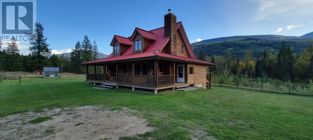 2200 YELLOWHEAD Highway S, clearwater, British Columbia