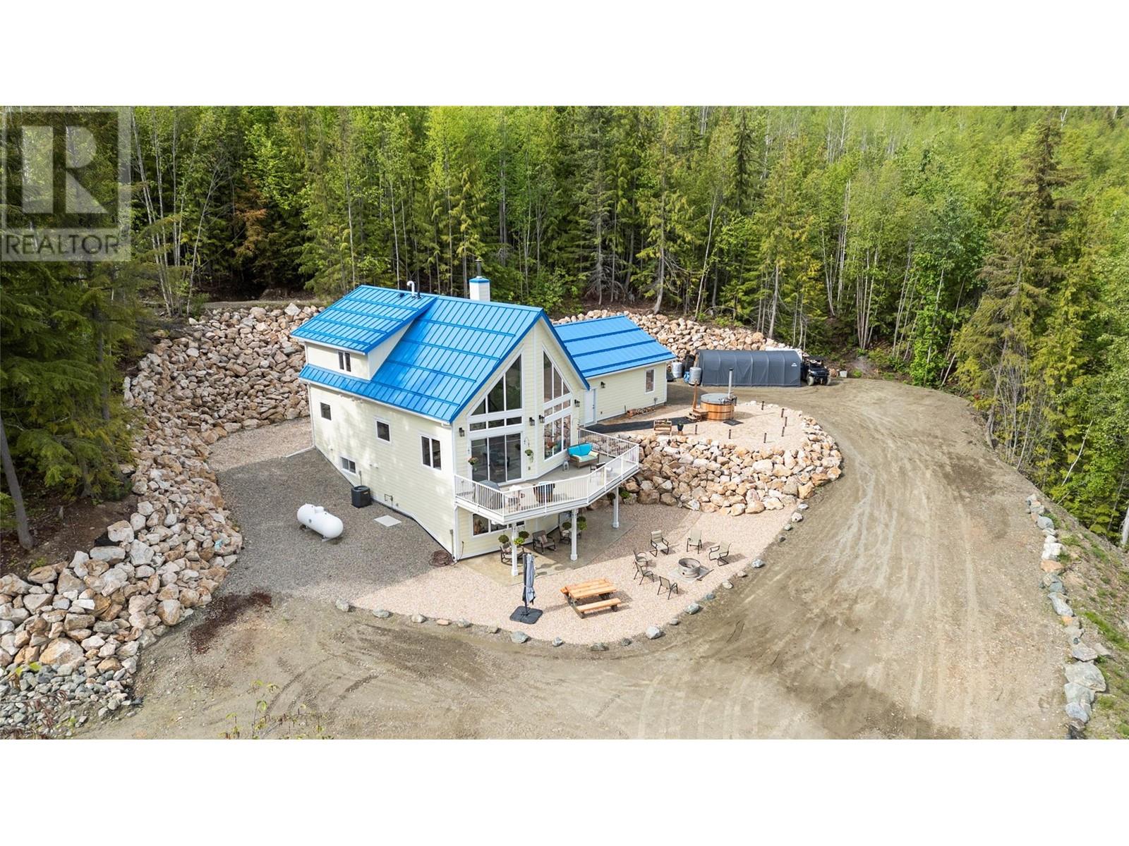 4740 Dogwood Crescent, eagle bay, British Columbia