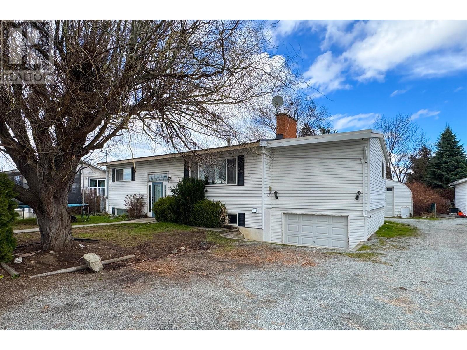570 Hollydell Road, kelowna, British Columbia