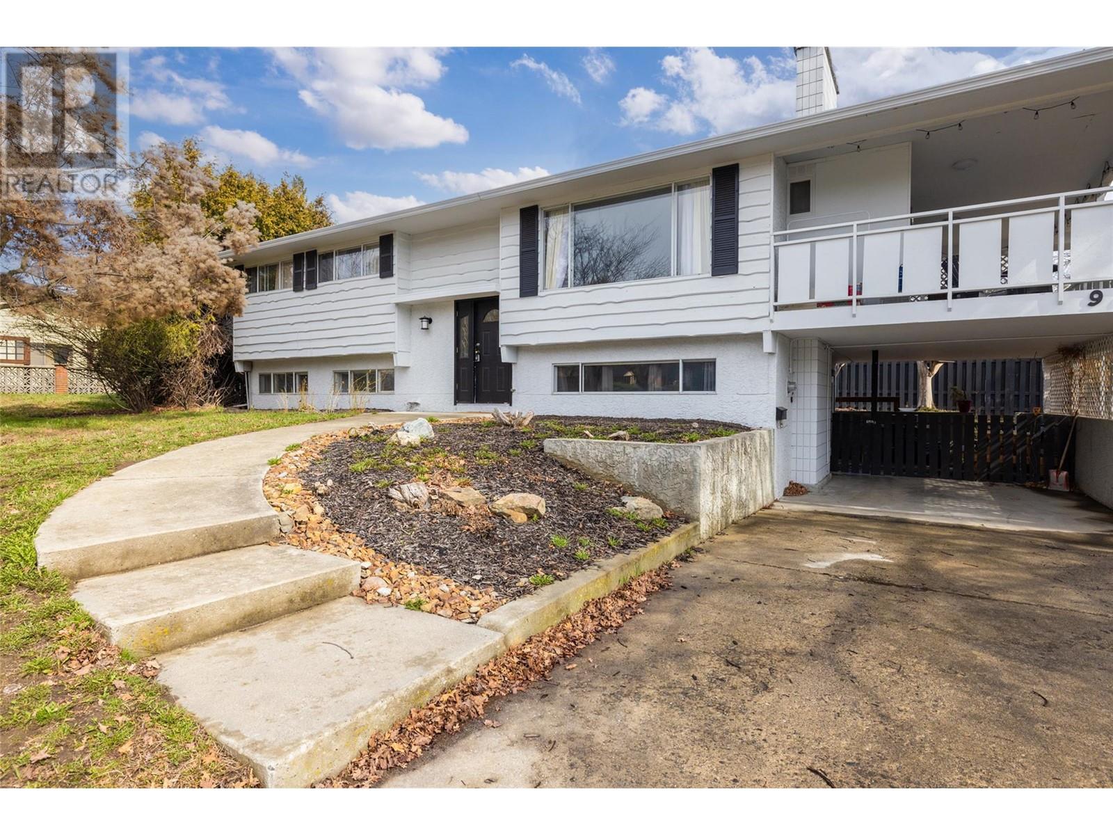 941 Tronson Drive, kelowna, British Columbia
