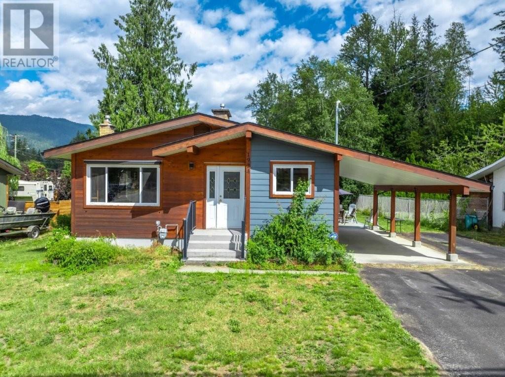 1924 Laforme Boulevard, revelstoke, British Columbia