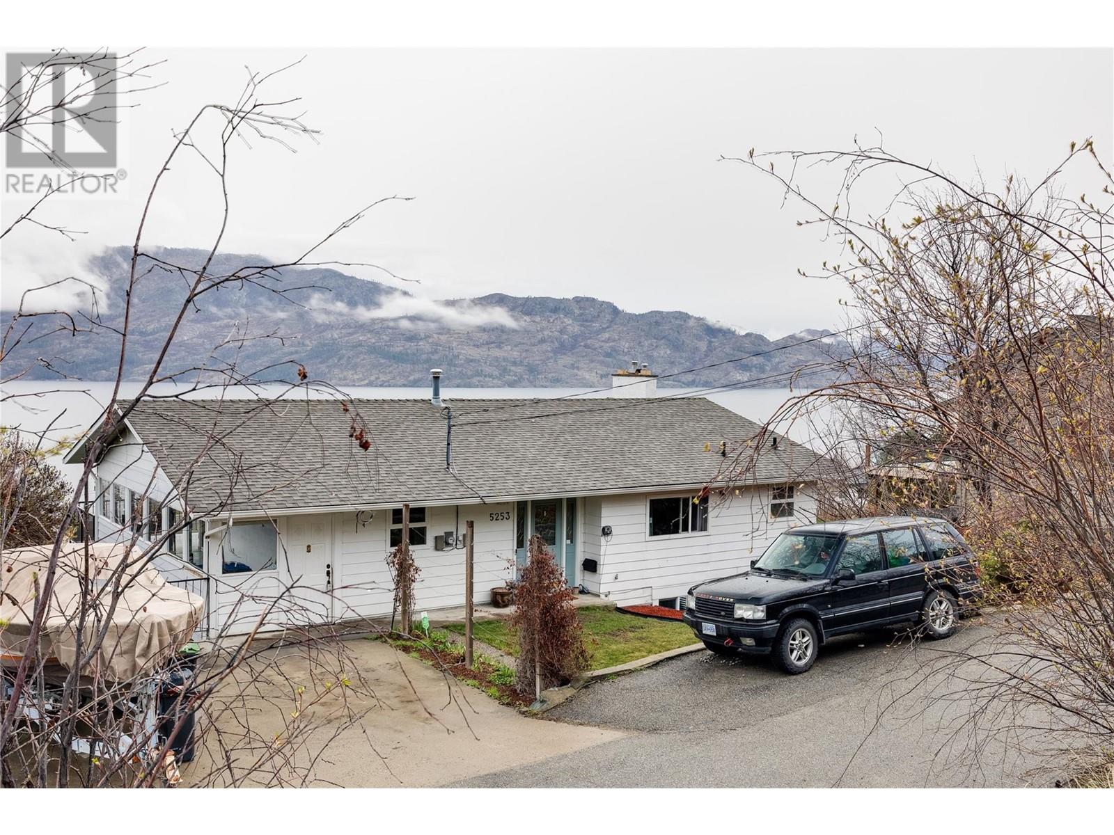 5253 Clarence Road, peachland, British Columbia