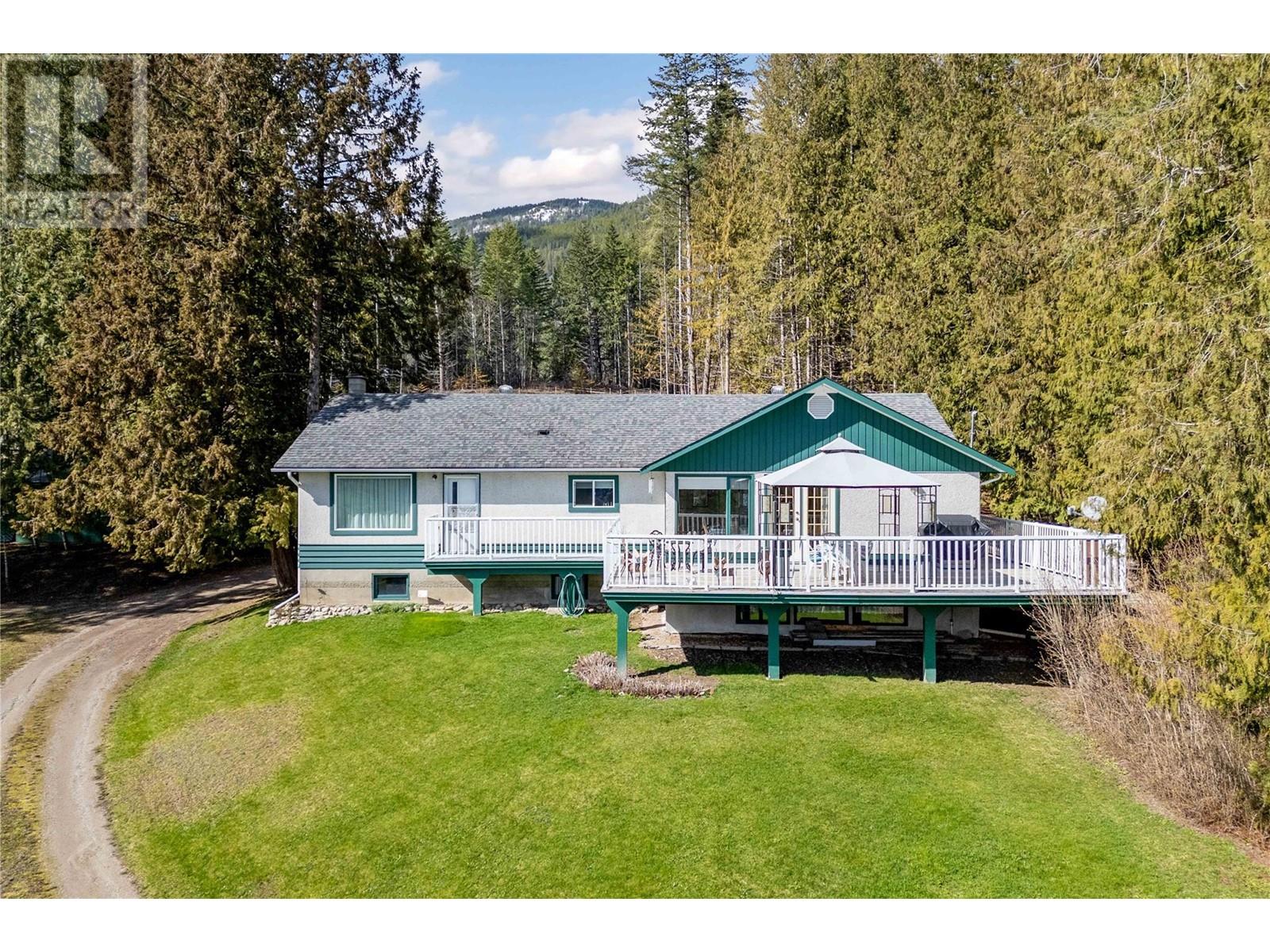 701 Christison Road SW, salmon arm, British Columbia