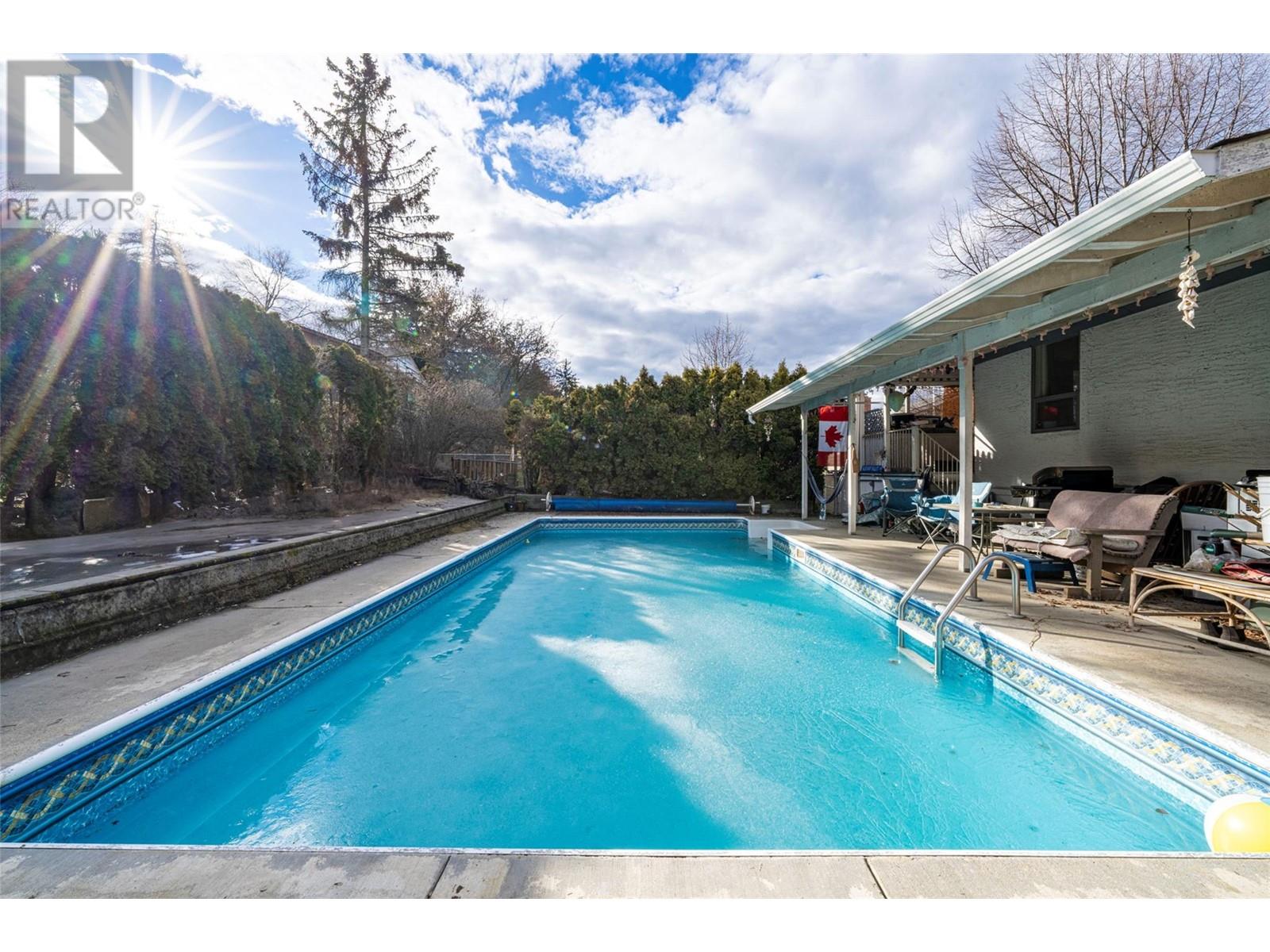 7510 McClounie Road, coldstream, British Columbia