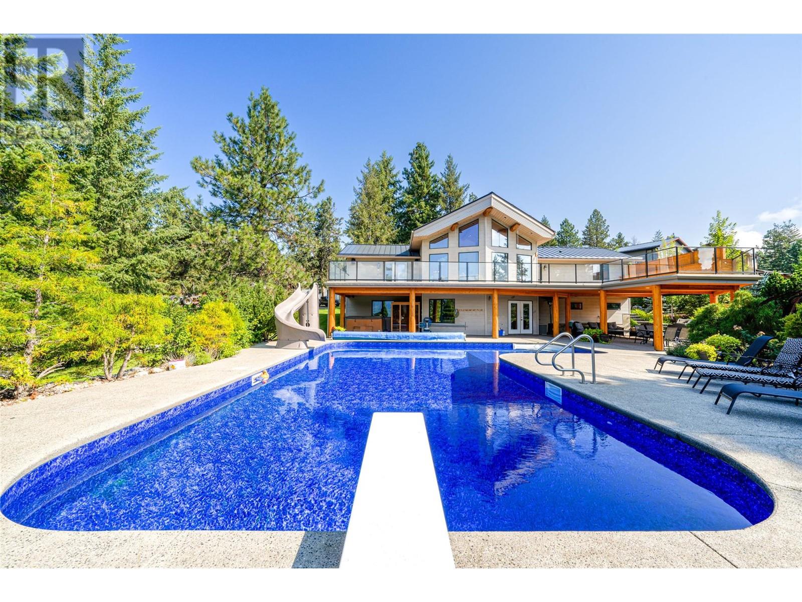 10 Candide Drive, lumby, British Columbia