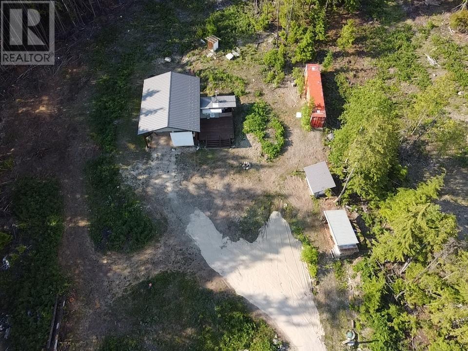 736 BARTLEY Road, nakusp, British Columbia