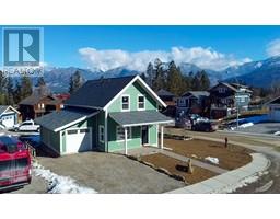 1448 CANTERBURY Way, invermere, British Columbia