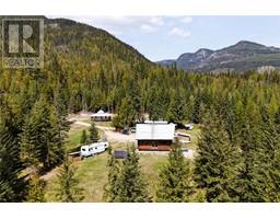 1425 Bobbie Burns Road, lumby, British Columbia