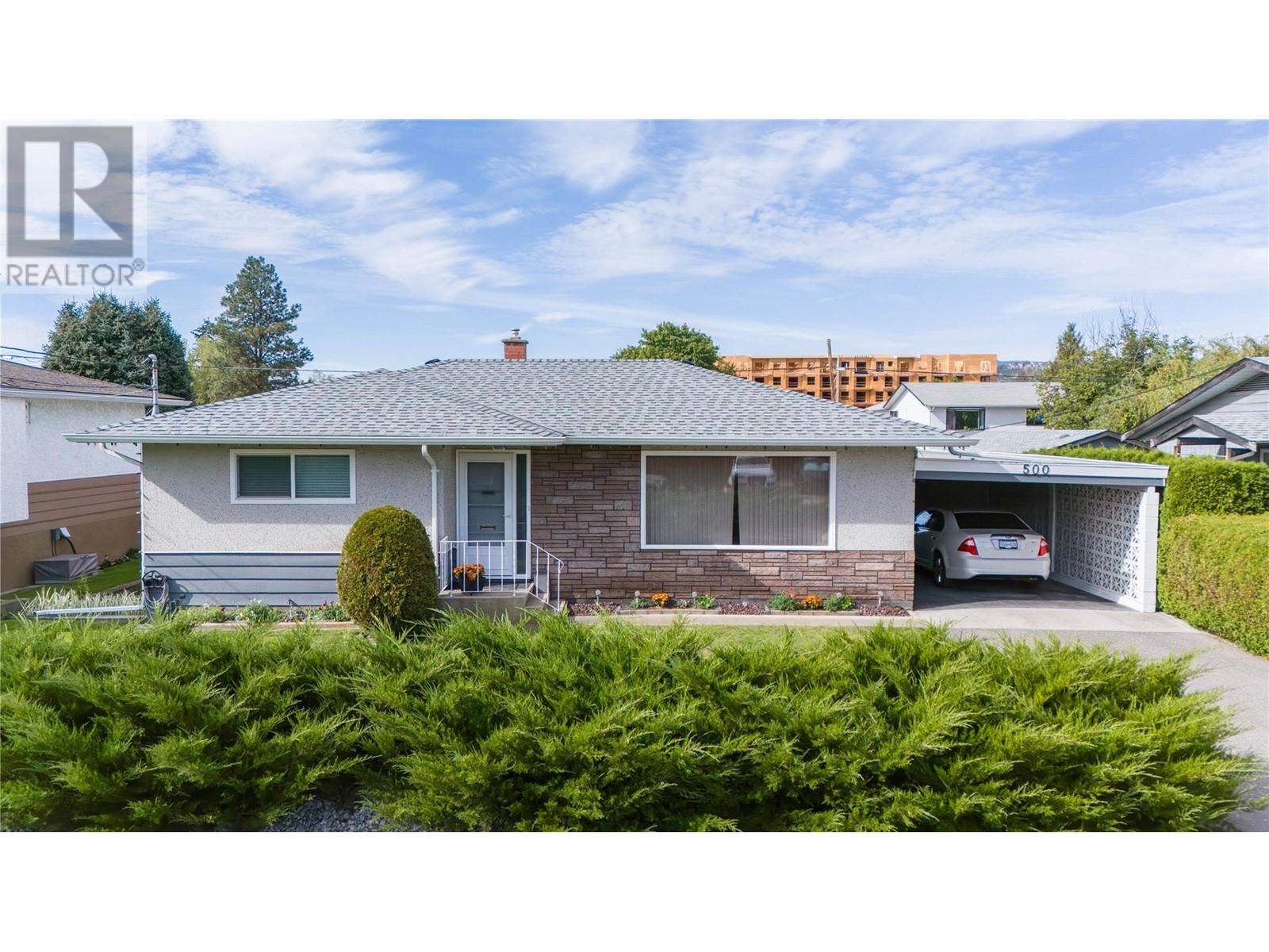 500 Mcdonald Road, kelowna, British Columbia