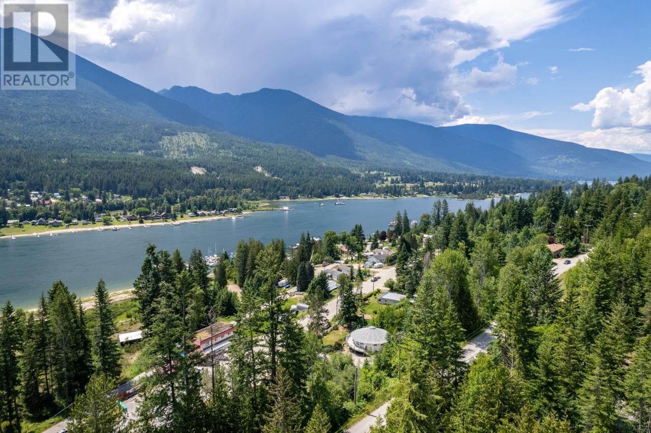 7815 3A Highway, balfour, British Columbia