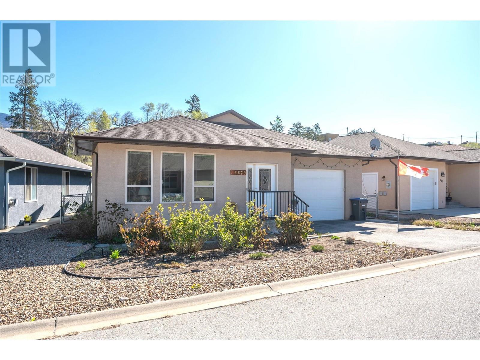 6679 OXBOW Crescent, oliver, British Columbia